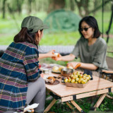 NatureHike 戶外蛋捲胡桃木摺疊桌 (NH19JJ009) | 便攜式桌子露營實木燒烤野餐桌 - 大