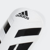 Adidas CW5561 Everlesto 足球護脛 - 白色中碼 | 靈活保護 | 貼腳舒適