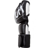 Venum UNDISPUTED2.0 納帕皮革 MMA拳套 - 黑色 中碼 | 納帕皮革 | 緊貼手部曲線