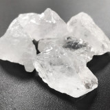 Sikla 天然透明水晶原石100克 |  清澈水晶 | 淨化消磁天然能量石 (SL-RAW-100G-CLEAR)