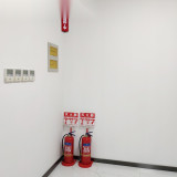 立體消防標誌（滅火器）消防警示標誌 立體消防標誌 三角形消防標誌 背覆雙面膠 12631 - 透明100mmx315mmx2.0mm