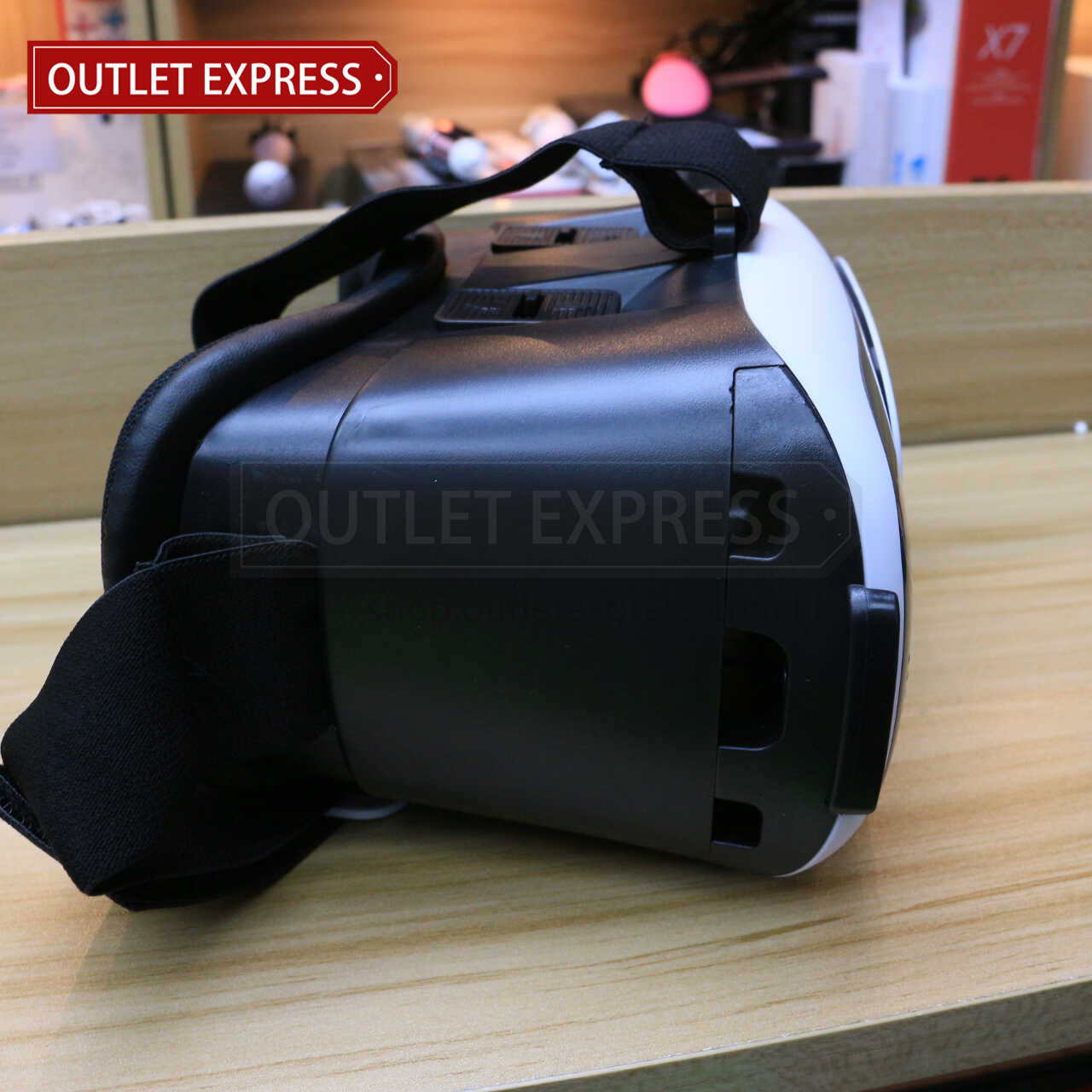 2代 VR BOX虛擬實境眼鏡 側面圖 - Outlet Express HK生活百貨城實拍相片