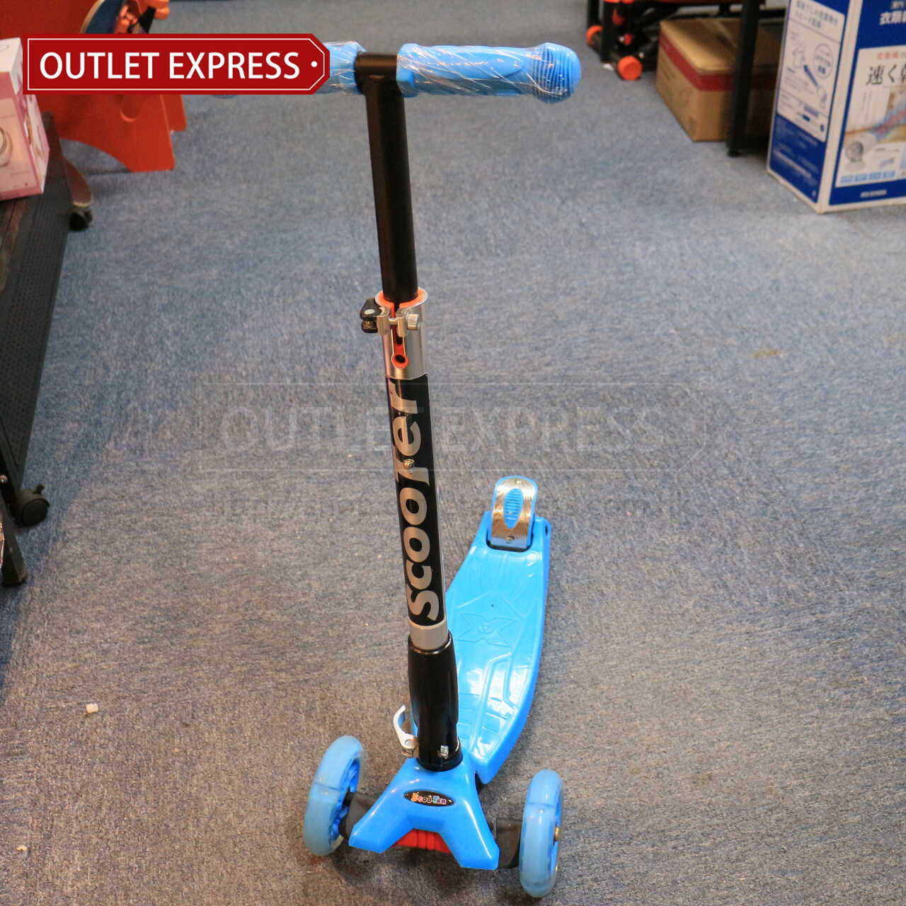 ScooTer 4輪閃光可摺疊兒童滑板車 - Outlet Express HK生活百貨城實拍相片