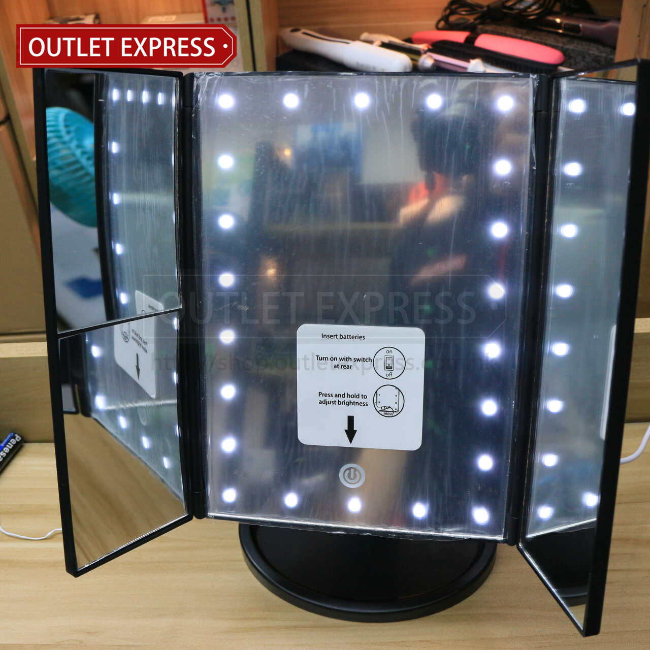 三面折疊觸摸感應LED化妝鏡 - Outlet Express HK生活百貨城實拍相片